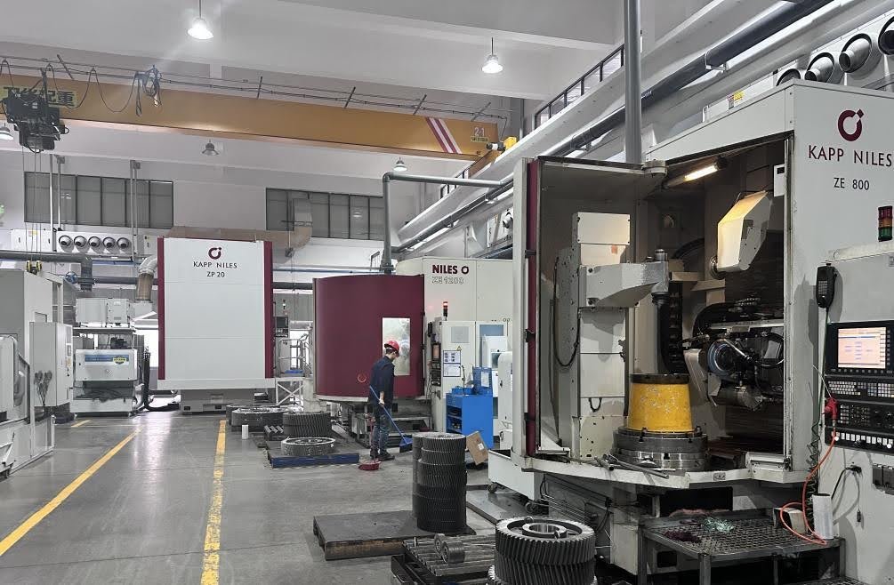 KAPP NILES ZE 800 gear grinder in KAIBO's 27,000㎡ intelligent factory