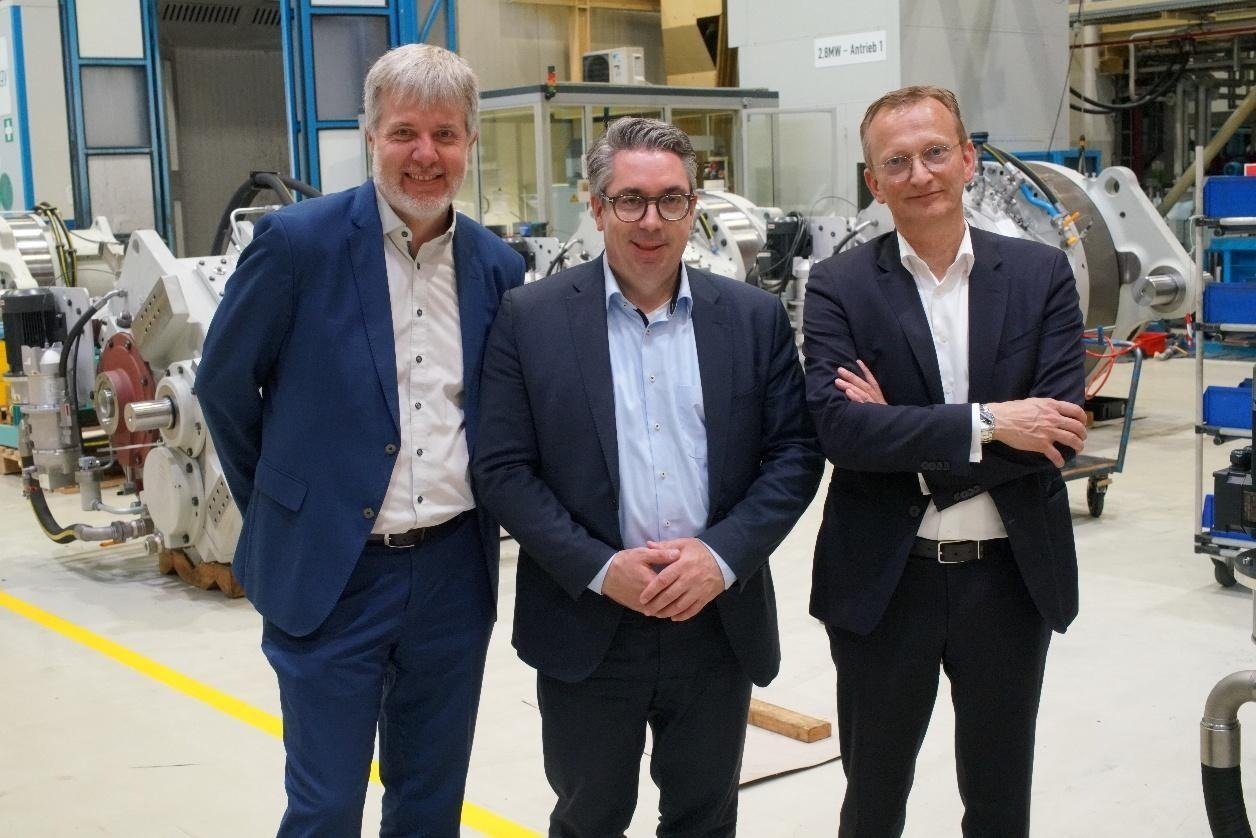 Flender Showcases Breakthrough REVO Wind Drive Technology During Visit by State Secretary Stefan Rouenhoff